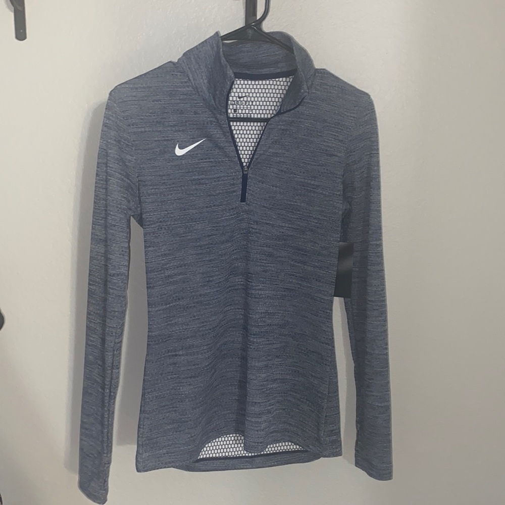 Nike Drifit 3/4 zip pullover NWT